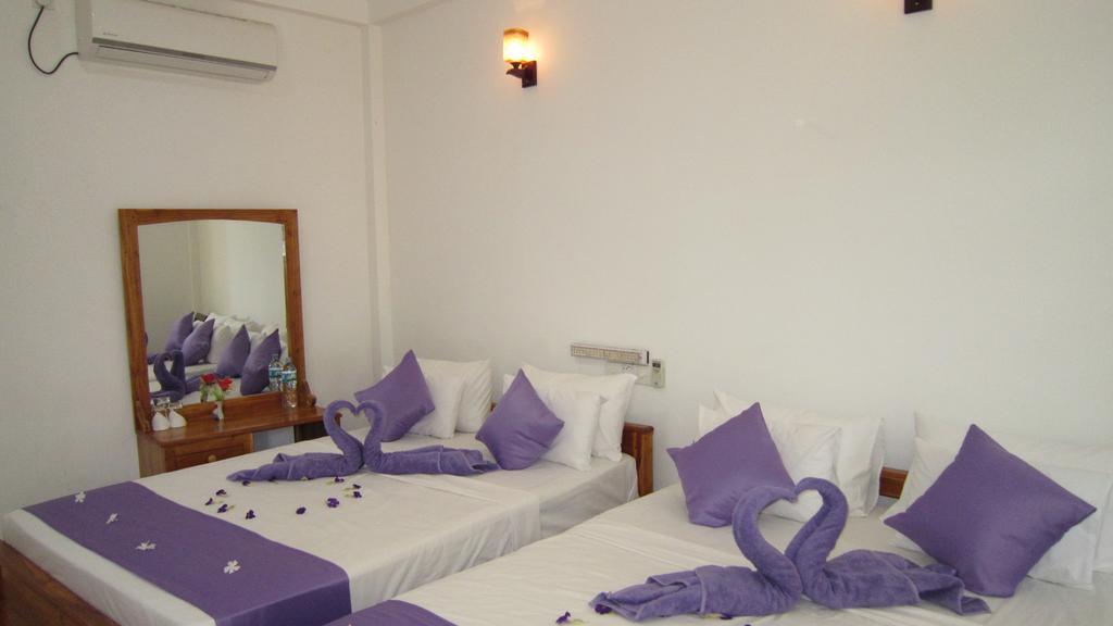 Hotel Gayan'S ウダワラウェ エクステリア 写真